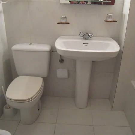 Oasis Hotel 2*